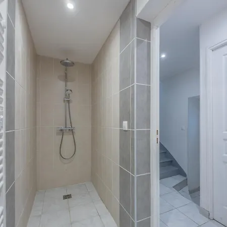 Pluto In Centre With Garage Casa vacanze *