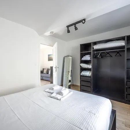 בית נופש Pluto In Centre With Garage *