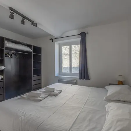 בית נופש Pluto In Centre With Garage פורט-אן-בסאן-אופאן