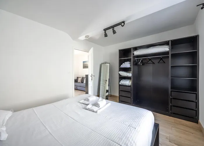 בית נופש Pluto In Centre With Garage *