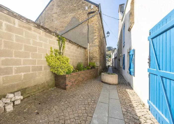 בית נופש Pluto In Centre With Garage